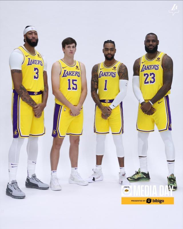 500万网彩票-西决遭横扫还被疯狂嘲讽 詹眉欲在揭幕战复仇掘金